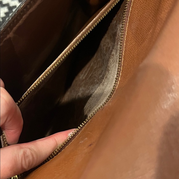 Louis Vuitton Monogram St Cloud Bag - Picture 14 of 17